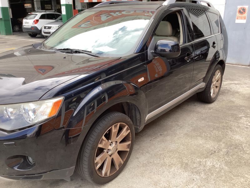 Mitsubishi Outlander 2.0 DI-D Challenge 4WD 2009 – снимка 2