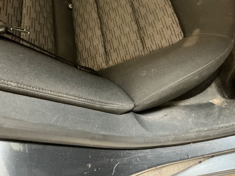 Skoda Octavia 1.6 TDI Impuls Edition 2011 – снимка 38