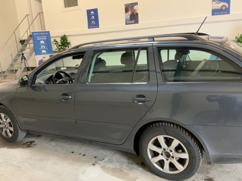 Skoda Octavia 1.6 TDI Impuls Edition 2011 – снимка 4