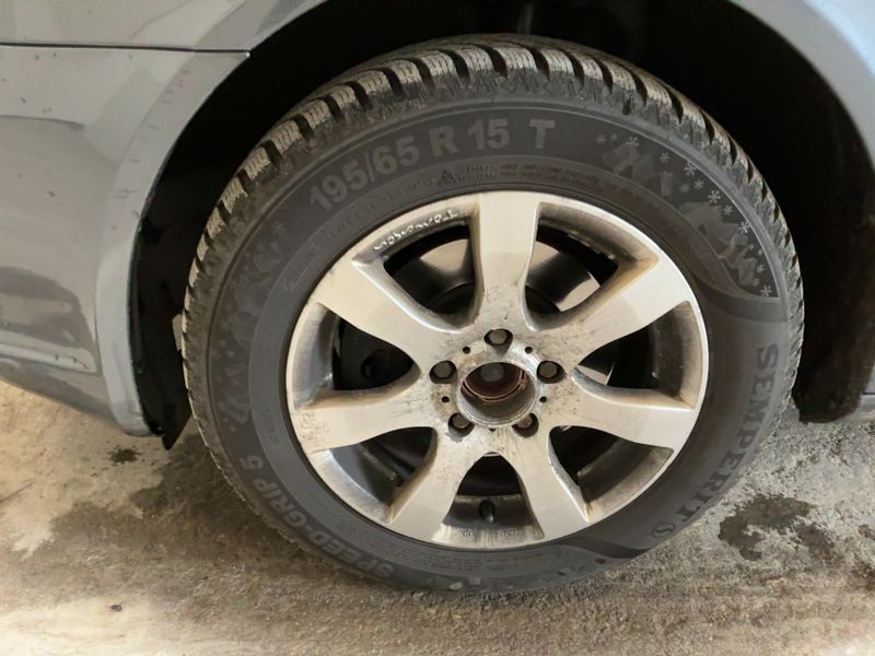 Skoda Octavia 1.6 TDI Impuls Edition 2011 – снимка 3