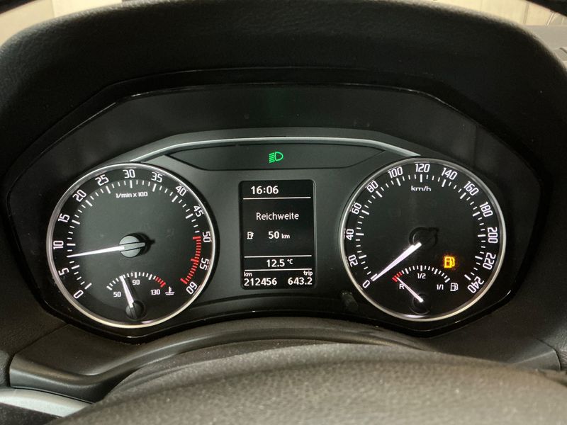 Skoda Octavia 1.6 TDI Impuls Edition 2011 – снимка 19