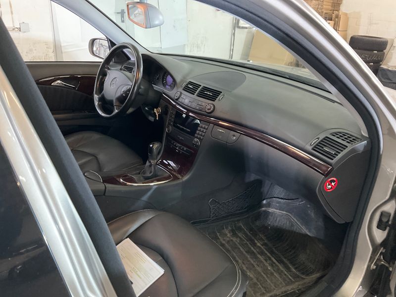 Mercedes-Benz E-Klasse E 220 CDI T Classic 2005 – снимка 3