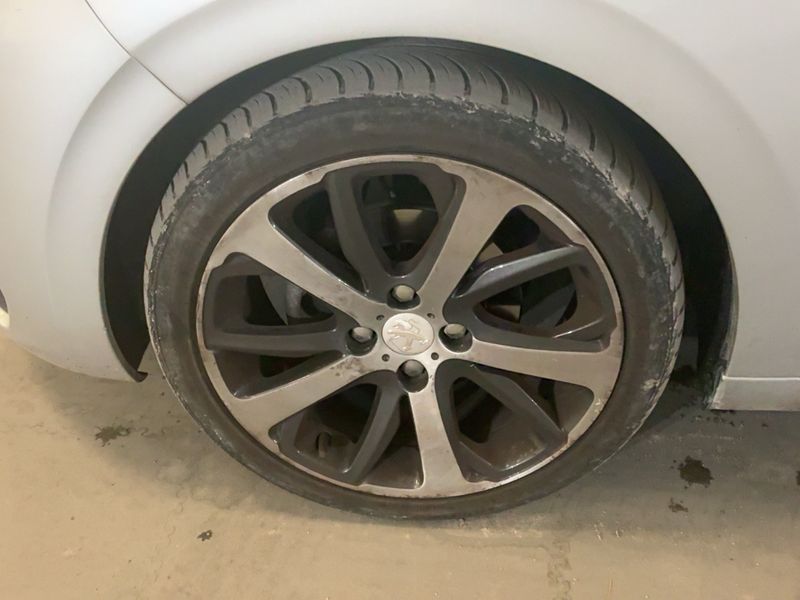 Peugeot 208 1.6 Féline 2012 – снимка 3
