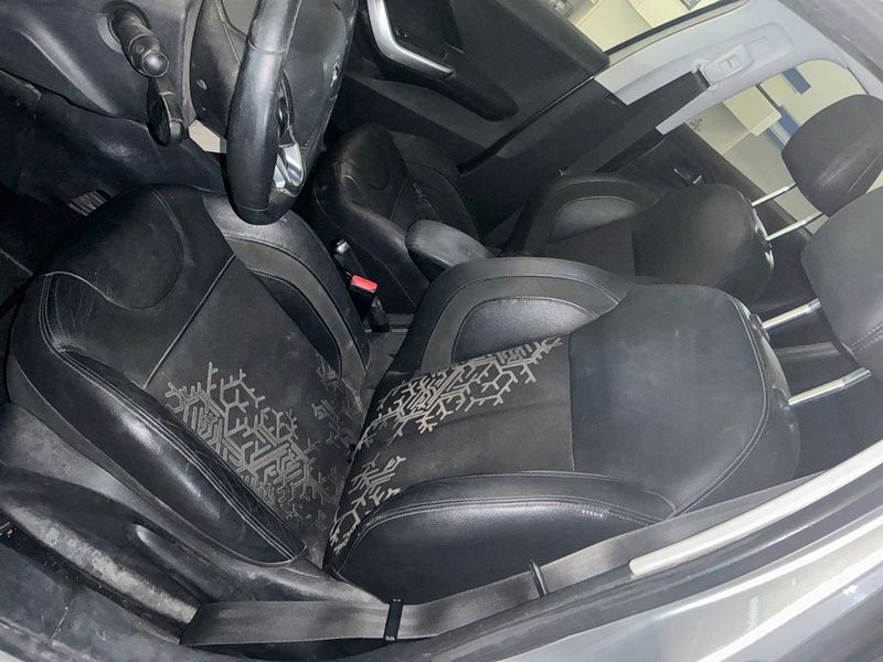 Peugeot 208 1.6 Féline 2012 – снимка 22