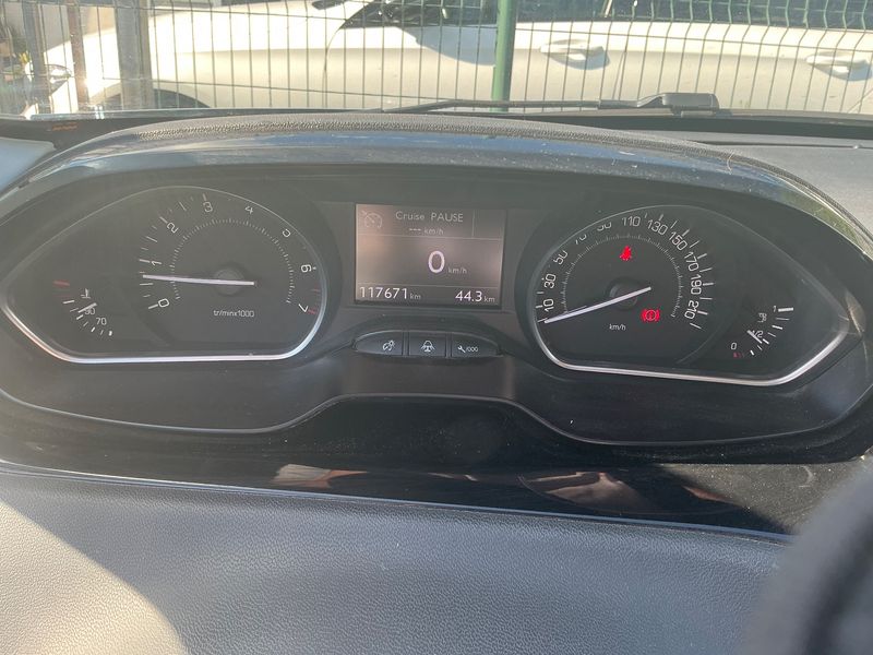 Peugeot 208 1.6 Féline 2012 – снимка 18