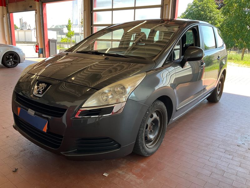 Peugeot 5008 1.6 HDi Tendance 2011 – снимка 1