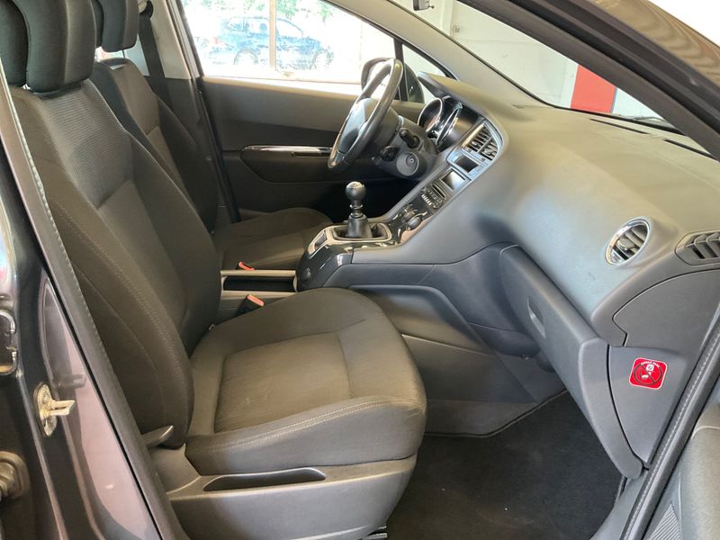 Peugeot 5008 1.6 HDi Tendance 2011 – снимка 3