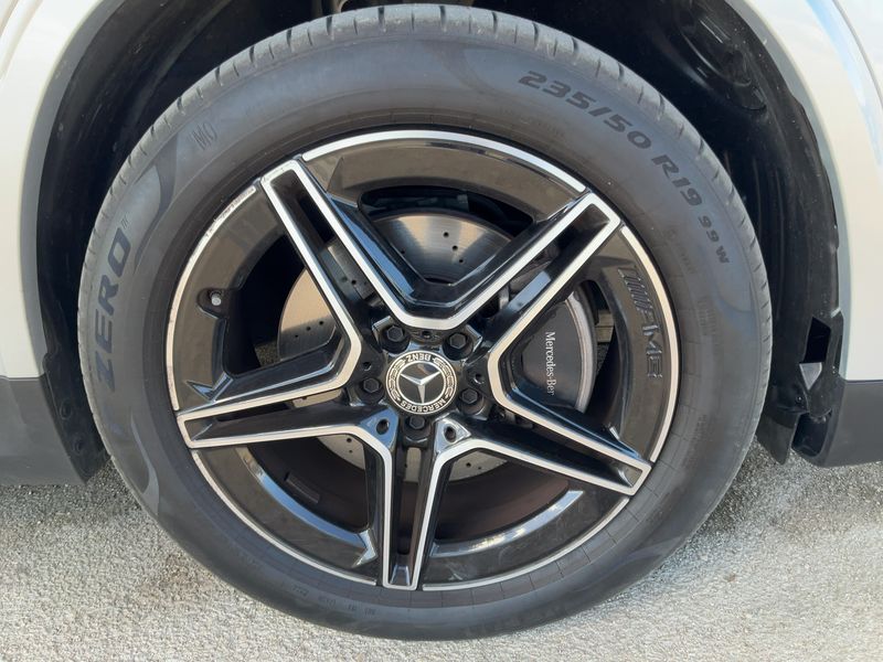 Mercedes-Benz GLA-Klasse GLA 200 d AMG Line 2024 – снимка 11