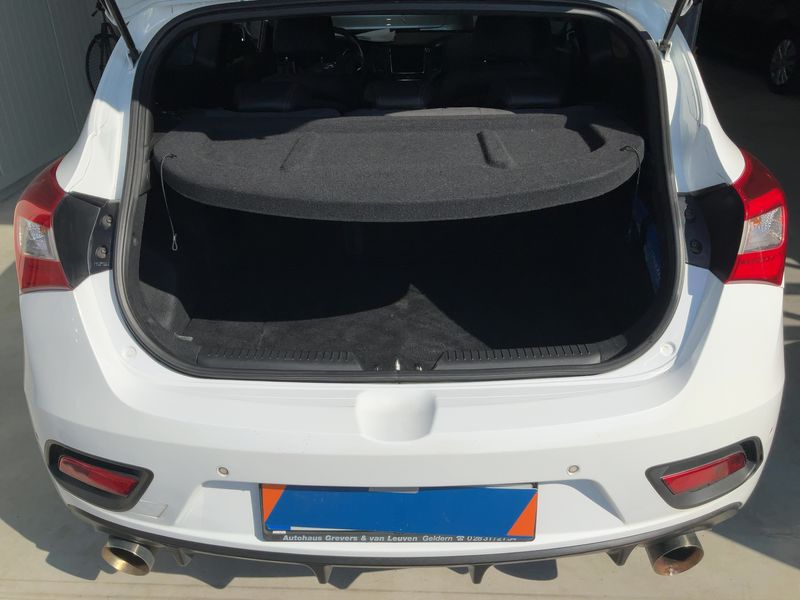 Hyundai i30 1.6 TGDI Turbo 2015 – снимка 16