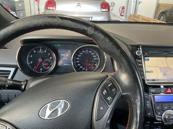 Hyundai i30 1.6 TGDI Turbo 2015 – снимка 19