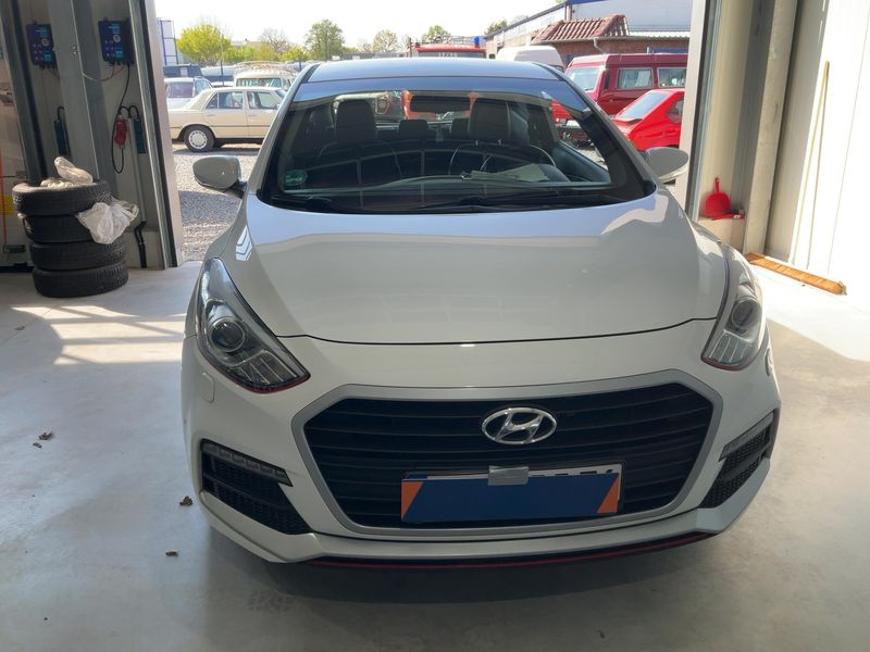 Hyundai i30 1.6 TGDI Turbo 2015 – снимка 14