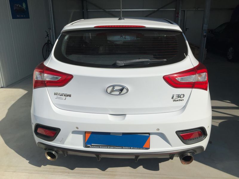 Hyundai i30 1.6 TGDI Turbo 2015 – снимка 7