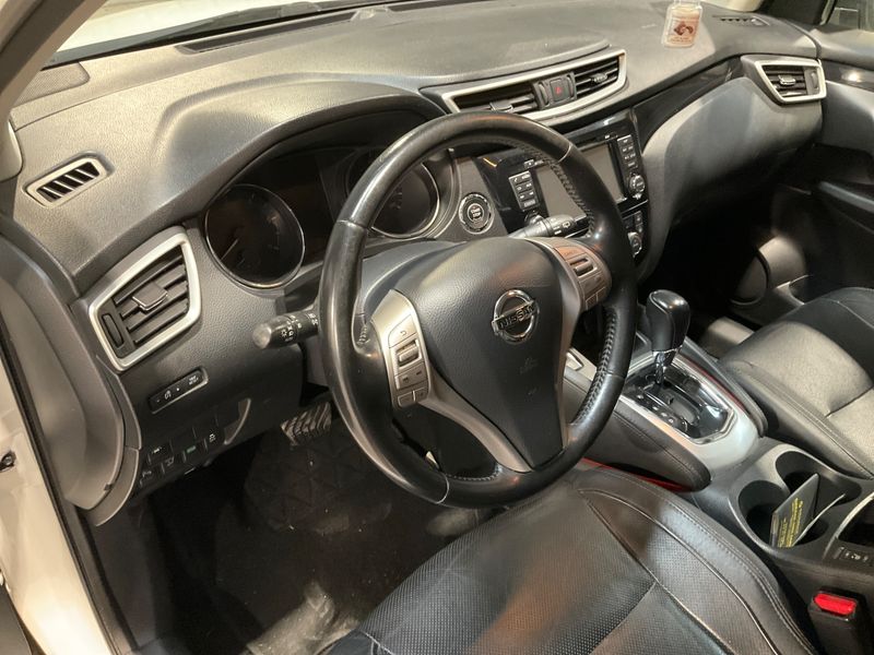 Nissan Qashqai 1.6 dCi Tekna 2016 – снимка 24