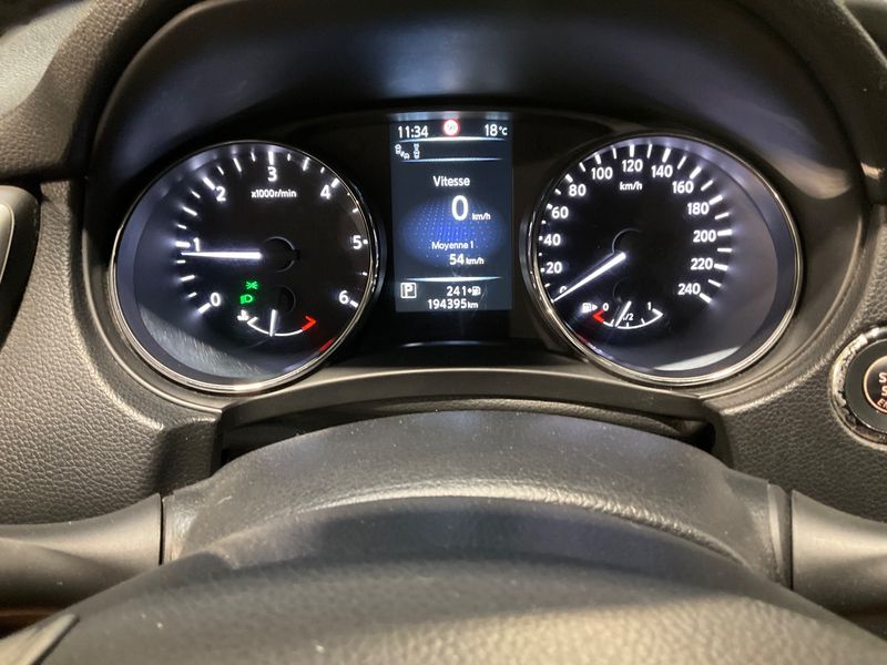 Nissan Qashqai 1.6 dCi Tekna 2016 – снимка 18