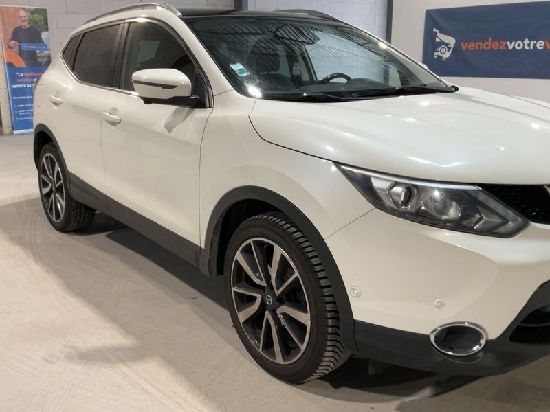 Nissan Qashqai 1.6 dCi Tekna 2016 – снимка 12