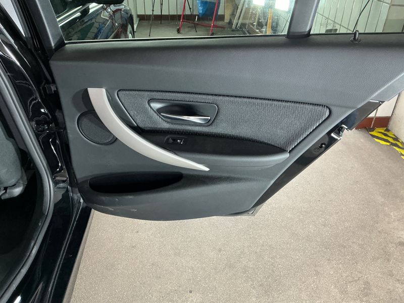 BMW 3er 318d 2017 – снимка 30