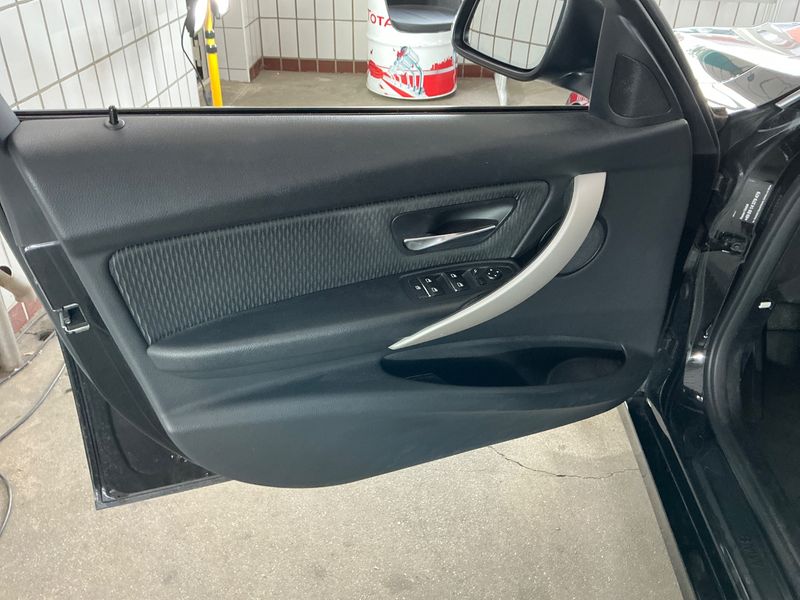 BMW 3er 318d 2017 – снимка 33