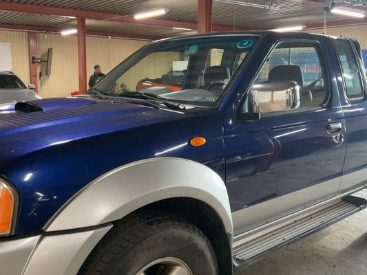 Nissan Navara Pick-up 2.5 dCi KingCab Comfort 4x4 2006 – снимка 2