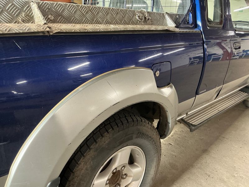 Nissan Navara Pick-up 2.5 dCi KingCab Comfort 4x4 2006 – снимка 21