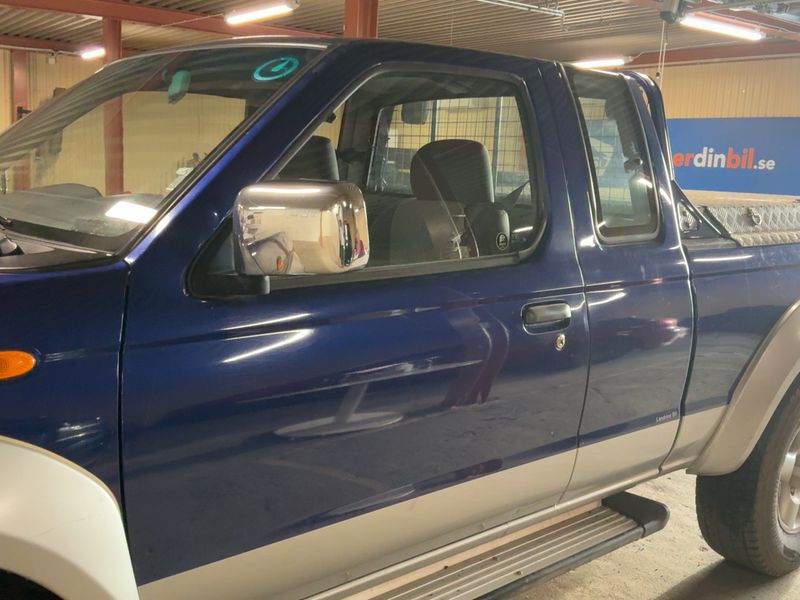 Nissan Navara Pick-up 2.5 dCi KingCab Comfort 4x4 2006 – снимка 4