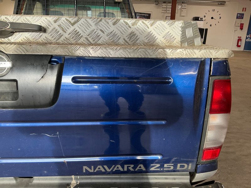 Nissan Navara Pick-up 2.5 dCi KingCab Comfort 4x4 2006 – снимка 30