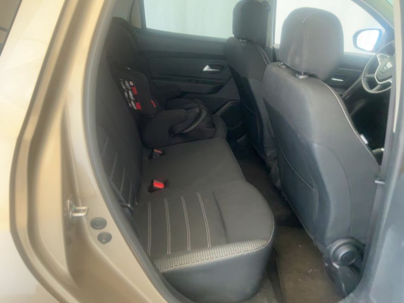Dacia Duster 1.5 Blue dCi Prestige 2019 – снимка 19