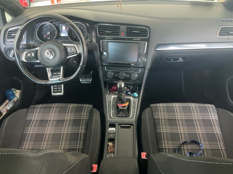 Volkswagen Golf VII 2.0 TDI GTD BlueMotion Tech 2014 – снимка 17