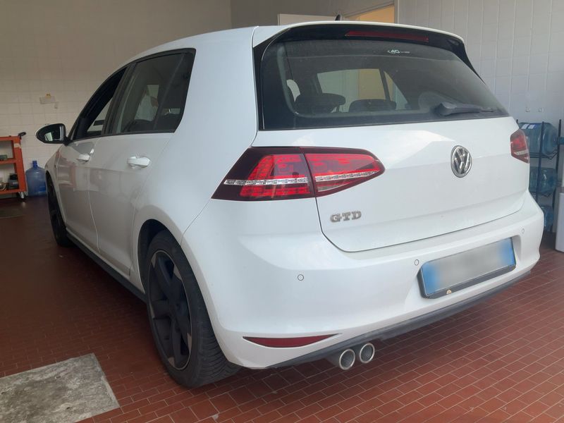 Volkswagen Golf VII 2.0 TDI GTD BlueMotion Tech 2014 – снимка 6