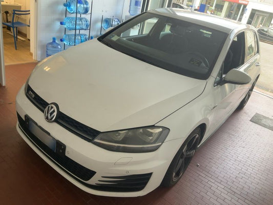 Volkswagen Golf VII 2.0 TDI GTD BlueMotion Tech 2014 – снимка 2