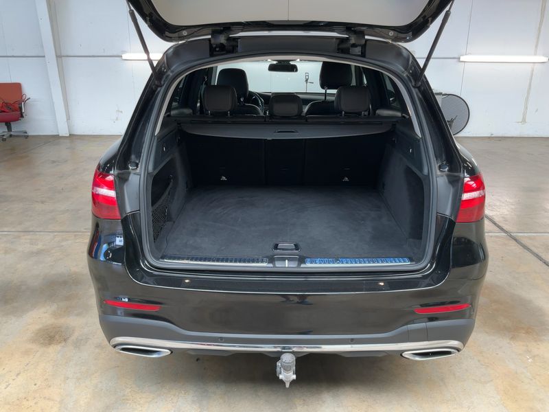 Mercedes-Benz GLC-Klasse GLC 220 4Matic AMG Line 2019 – снимка 15