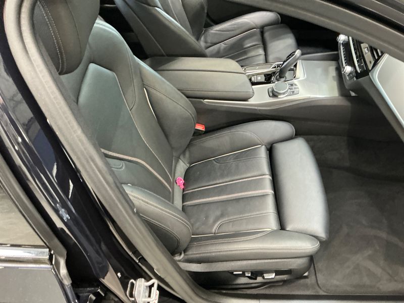 BMW 5er 520d M Sport 2019 – снимка 33