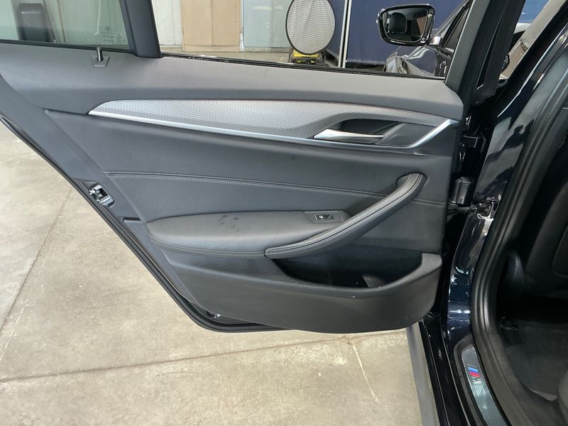 BMW 5er 520d M Sport 2019 – снимка 29