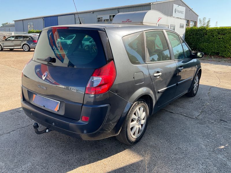 Renault Grand Scenic 2.0 dCi Jade 2007 – снимка 2
