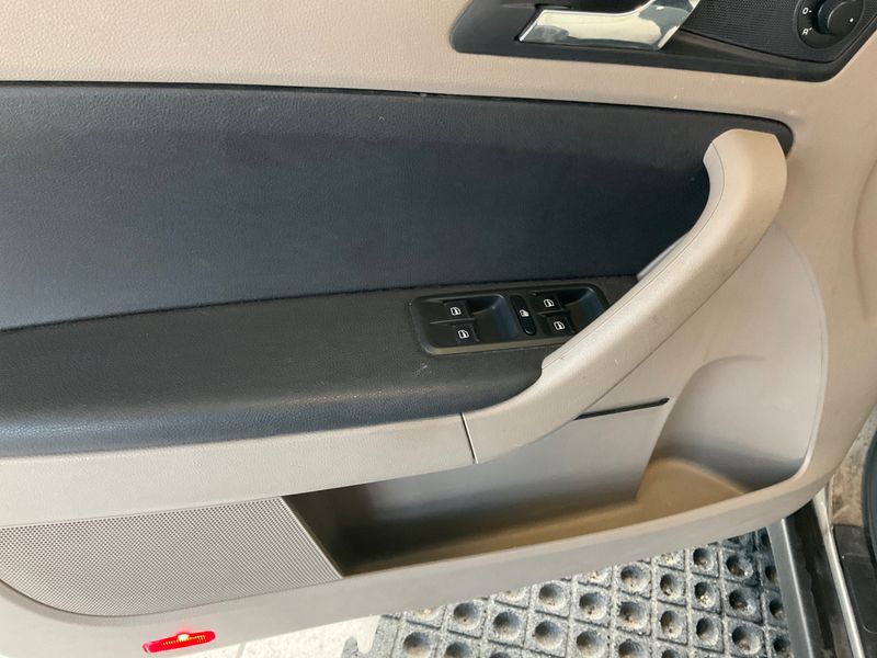Skoda Yeti 1.4 TSI Experience 2011 – снимка 33