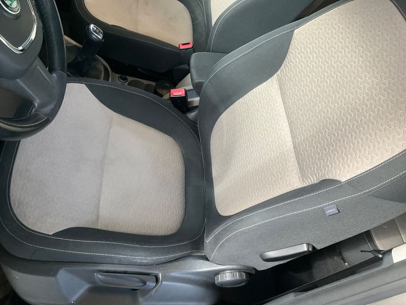 Skoda Yeti 1.4 TSI Experience 2011 – снимка 40