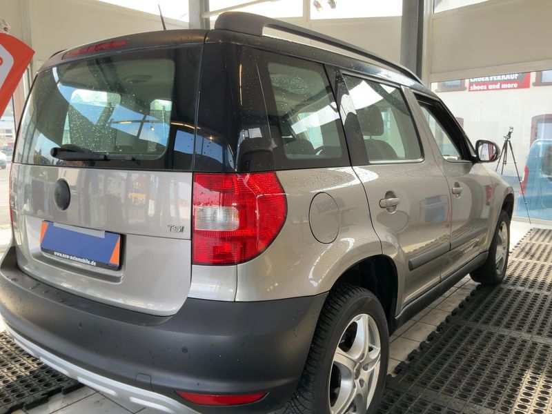 Skoda Yeti 1.4 TSI Experience 2011 – снимка 8