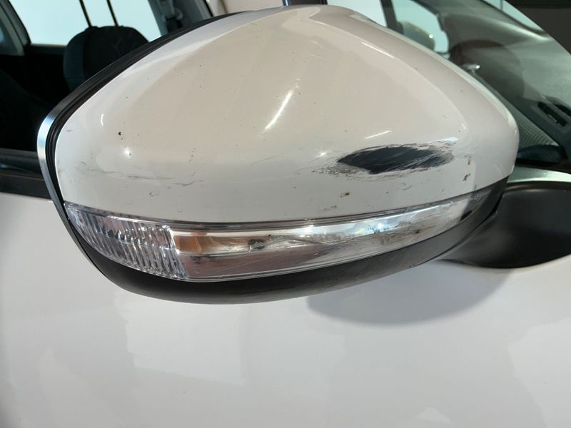Peugeot 2008 1.6 Blue-HDi Active 2016 – снимка 28