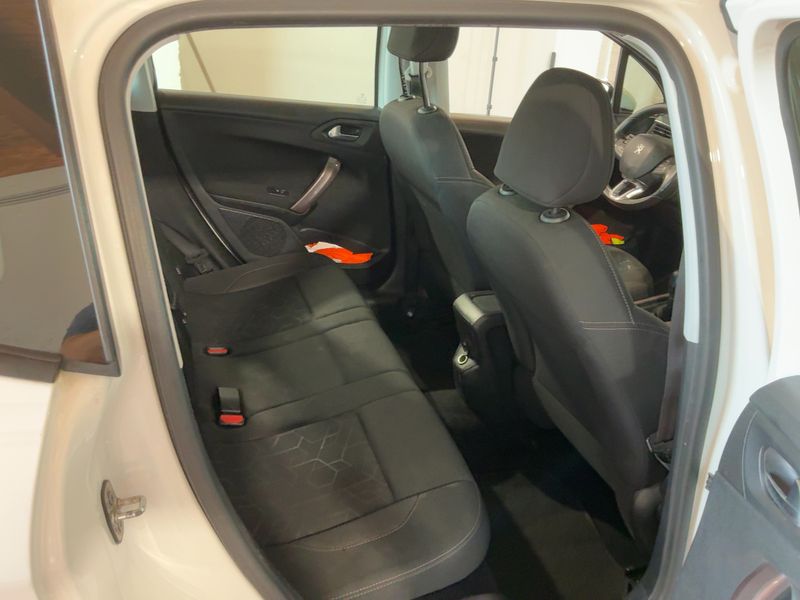 Peugeot 2008 1.6 Blue-HDi Active 2016 – снимка 19