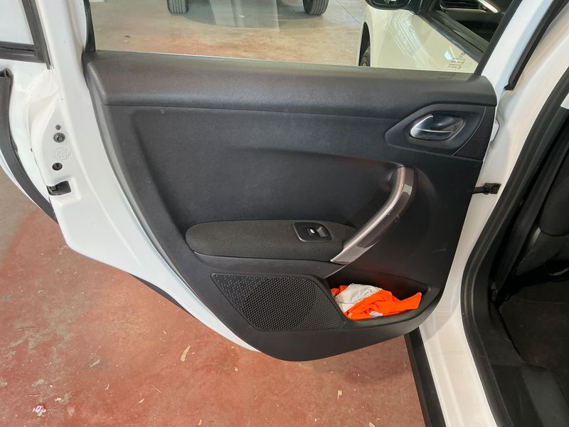 Peugeot 2008 1.6 Blue-HDi Active 2016 – снимка 30