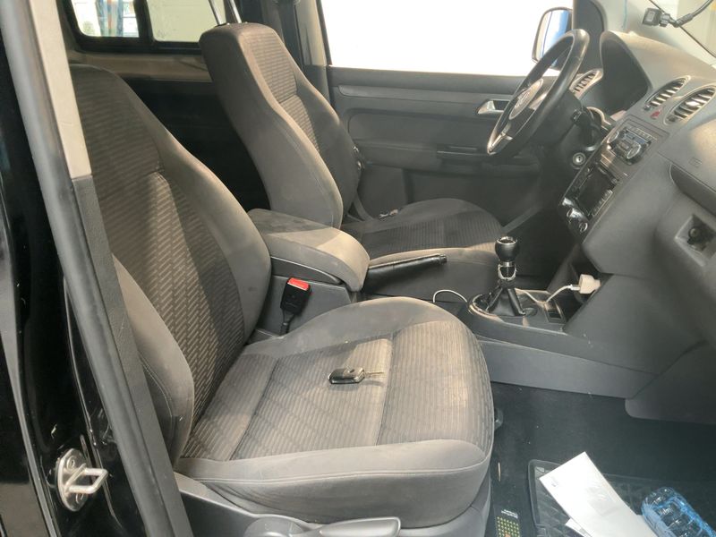Volkswagen Caddy 1.6 TDI Maxi Comfortline 2012 – снимка 16