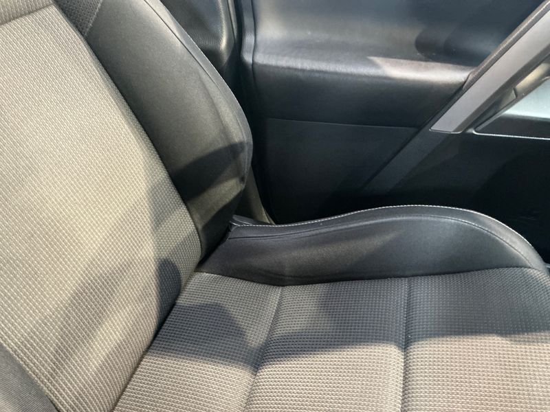 Toyota RAV 4 2.5 Hybrid Edition 2016 – снимка 22