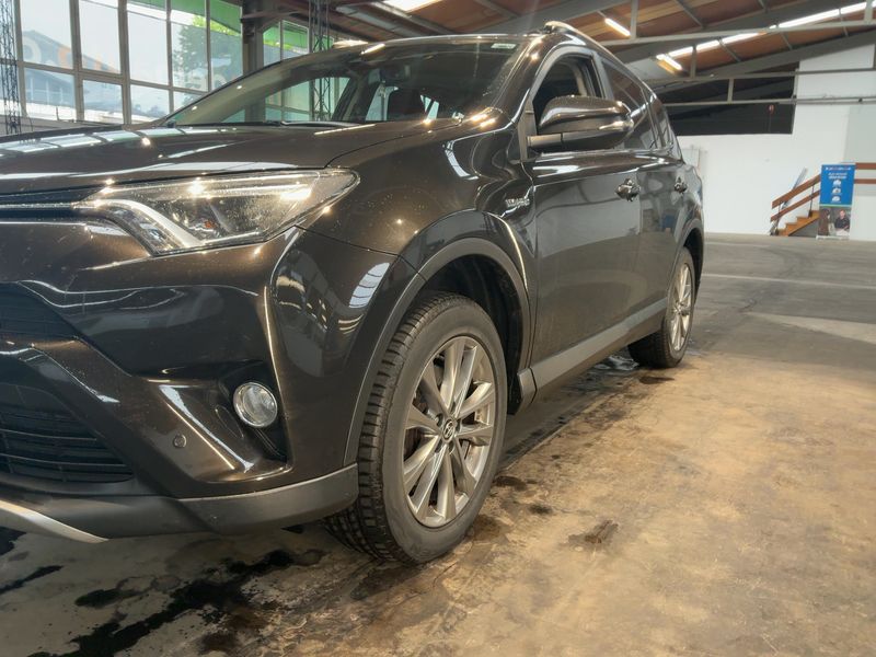 Toyota RAV 4 2.5 Hybrid Edition 2016 – снимка 2