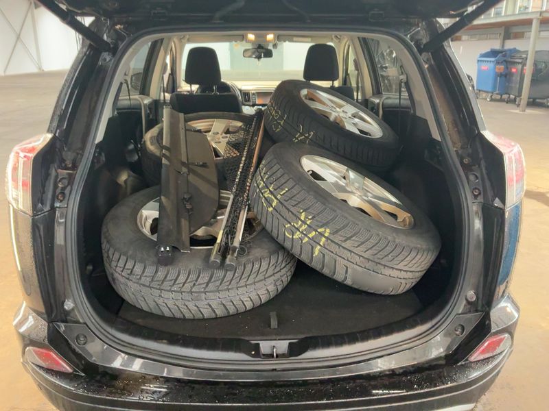 Toyota RAV 4 2.5 Hybrid Edition 2016 – снимка 16