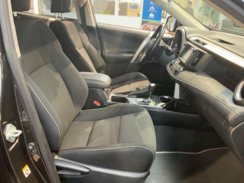 Toyota RAV 4 2.5 Hybrid Edition 2016 – снимка 17
