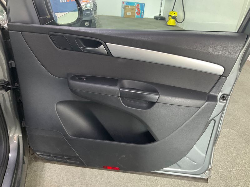 Volkswagen Sharan 2.0 TDI Cup BlueMotion Tech 2015 – снимка 43