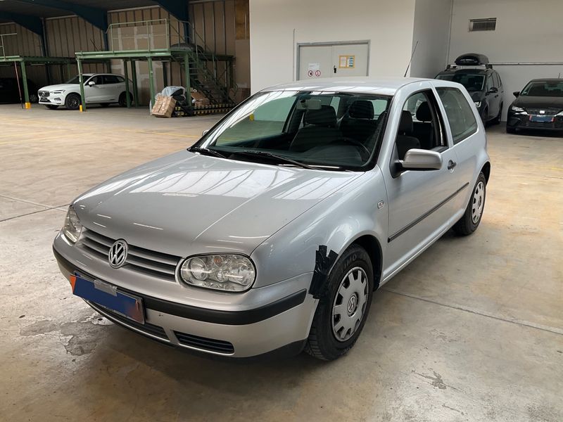 Volkswagen Golf IV 1.6 2000 – снимка 1