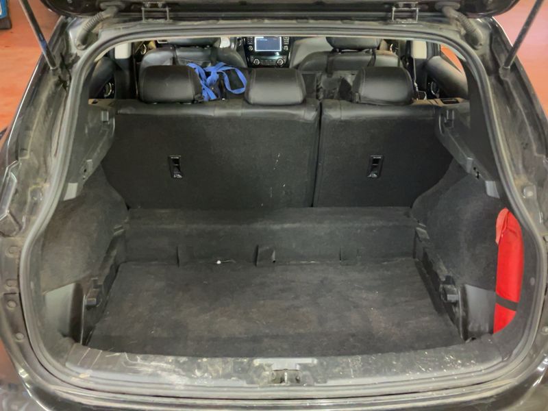 Nissan Qashqai 1.6 dCi Black Edition 2017 – снимка 15