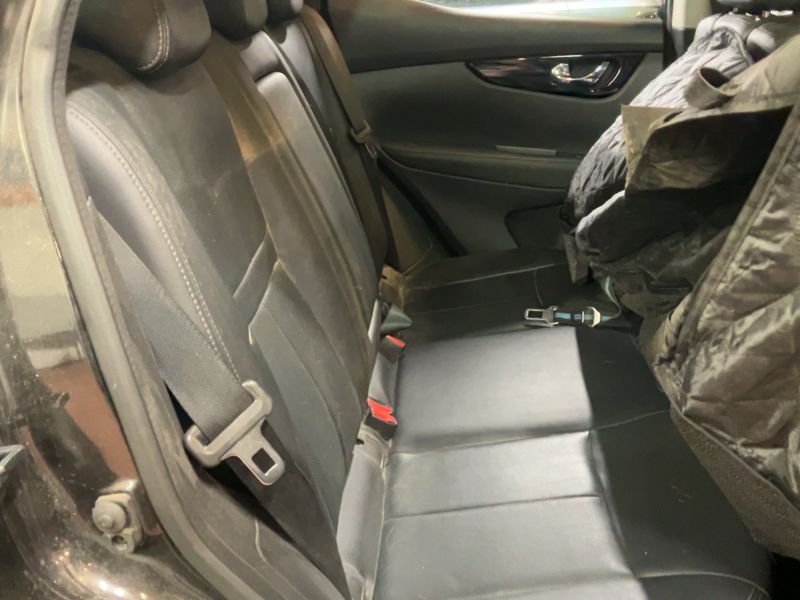 Nissan Qashqai 1.6 dCi Black Edition 2017 – снимка 19