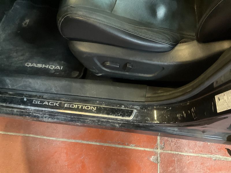 Nissan Qashqai 1.6 dCi Black Edition 2017 – снимка 27