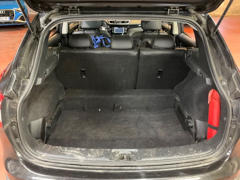 Nissan Qashqai 1.6 dCi Black Edition 2017 – снимка 37